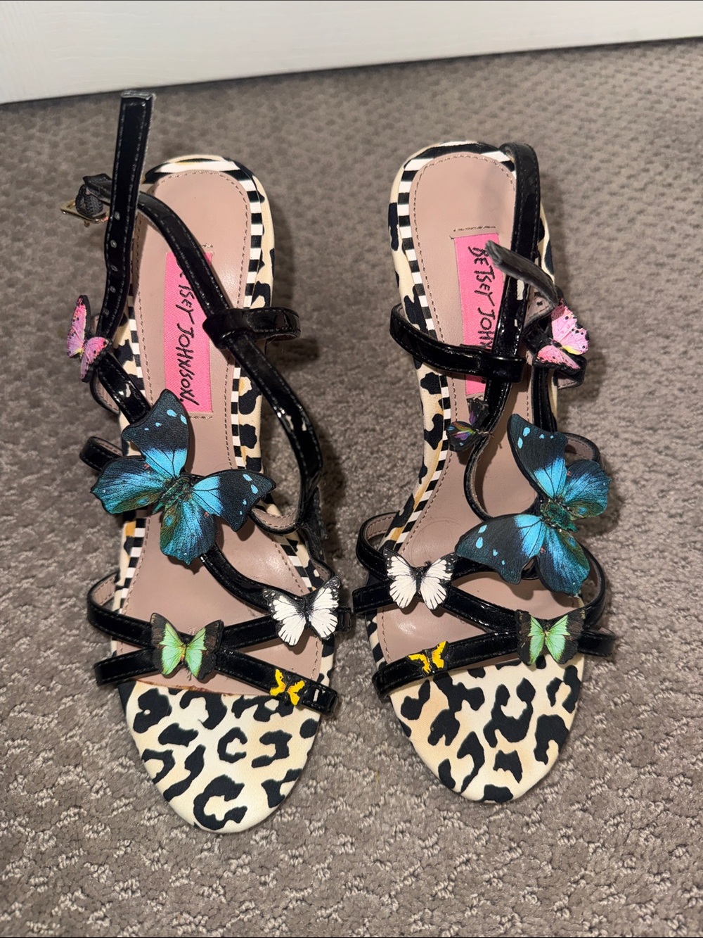 Betsey Johnson Black Butterfly Strappy Sandals - Leopard Insole Size 7 Womens